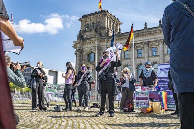 Berliner Aktion zum bundesweiten Aktionstag zu 150 Jahre Paragraf 218 StGB